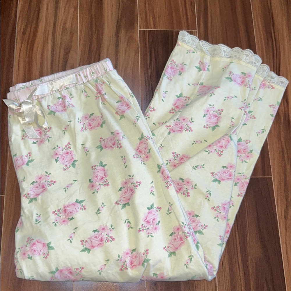 Large 100% cotton secret treasures vintage floral pajama pants